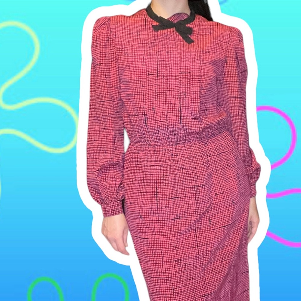 Vintage Mid Length Long Sleeved Dress All Over Print Vintage Size 10 ShoulderPad